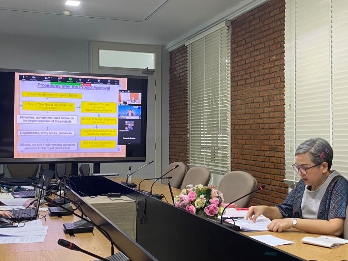 ORDPB Representative Giving a Briefing for the Participants of the Online International Training Programme on “Thailand Next Move : Infrastructure, Industry and Innovation in Economic and Environmental Challenges” 