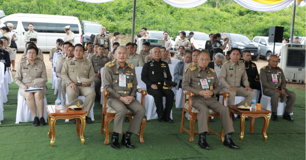 องคมนตรี ลงพื้นที่ติดตามขับเคลื่อนโครงการอันเนื่องมาจากพระราชดำริ พื้นที่จังหวัดเพชรบุรี 