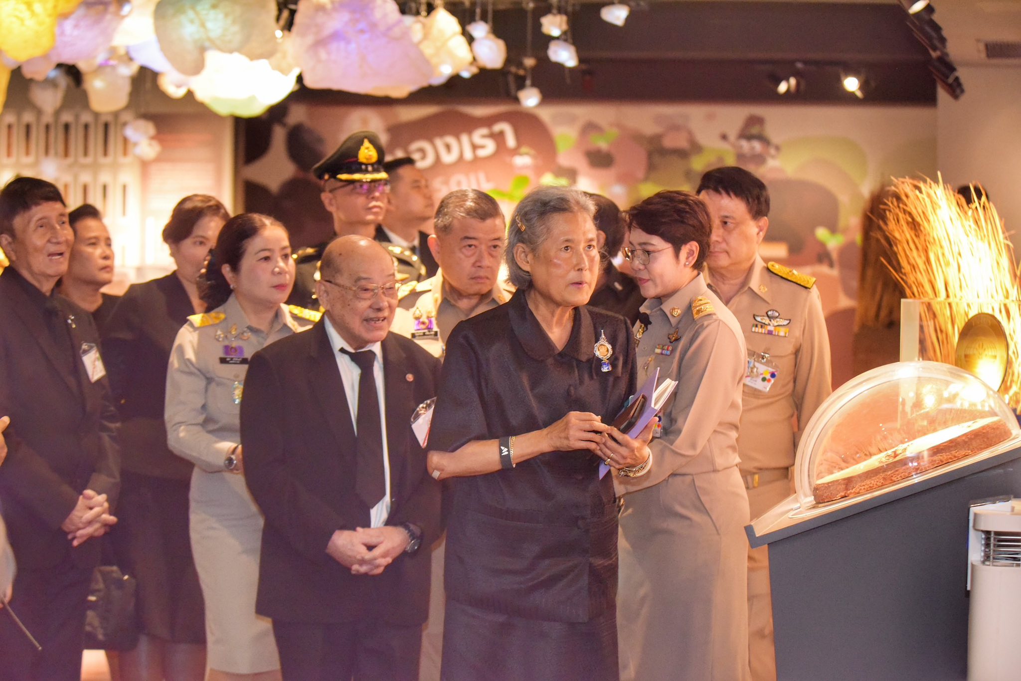 วันศุกร์ที่ 5 ธันวาคม 2568 เวลา 09.00 น. สมเด็จพระกนิษฐาธิราชเจ้า กรมสมเด็จพระเทพรัตนราชสุดา ฯ สยามบรมราชกุมารี เสด็จพระราชดำเนินไปกรมพัฒนาที่ดิน เขตจตุจักร