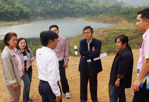 การลงพื้นที่ดูงาน