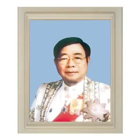 2.นายมนูญ มุกข์ประดิษฐ์